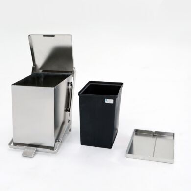 https://www.terrauniversal.com/media/catalog/product/cache/9432eaff33670a35f4bedbf129c1737a/S/t/Stainless-steel-rectangular-hands-free-step-trash-can.jpg